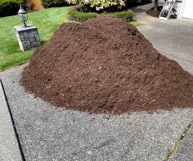 Lawn Topsoil Application